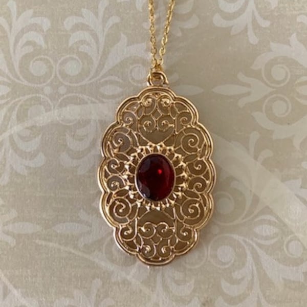 Big Stone Pendant Necklace