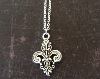Fleur de Lis - Fleur de Lis Necklace - Fleur de Lis Jewelry - Fleur de Lis Pendant - Paris Jewelry - Paris Necklace - French Necklace - Gift