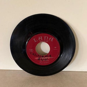 vintage 45 vinyl record, 45 records, 45 vinyl, vintage records, old records, records vinyl, 1960s vintage, vinyl records, 45 rpm records