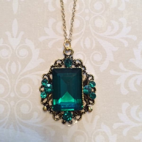 Long Burgundy Green Stone Necklace