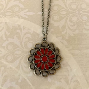 red and bronze flower necklace, red flower necklace, red flower pendant, red flower jewelry, bronze flower, flower necklace, bronze necklace