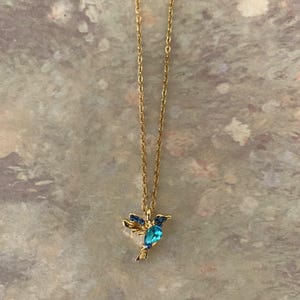 Dainty hummingbird necklace, hummingbird necklace, hummingbird pendant, hummingbird jewelry, hummingbird gifts, gold hummingbird necklace