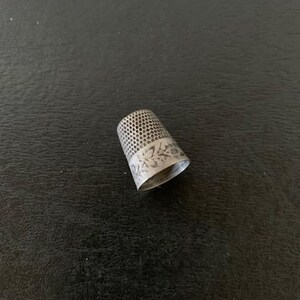 vintage sterling silver thimble, vintage thimble, sterling thimble, leaf pattern, antique thimble, sewing thimble, thimble for sewing, sew