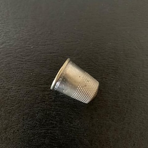 vintage metal thimble, vintage thimble, metal thimble, antique thimble, sewing thimble, thimble for sewing, 1940s sewing, seamstress gift