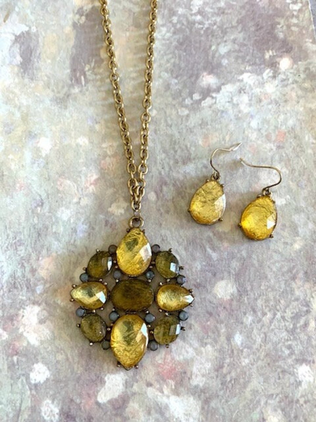 Yellow Vintage Necklace & Earrings, Yellow Stone Pendant, Yellow Stone