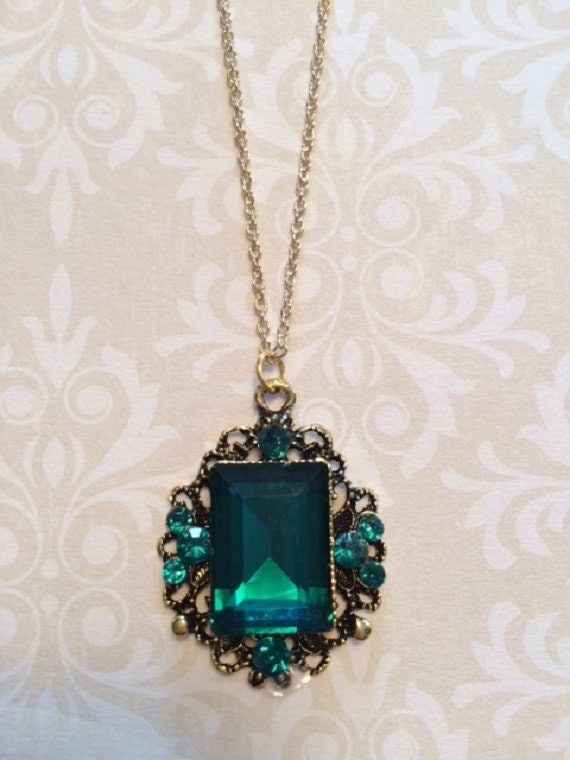 Green stone necklace set – Masayaa