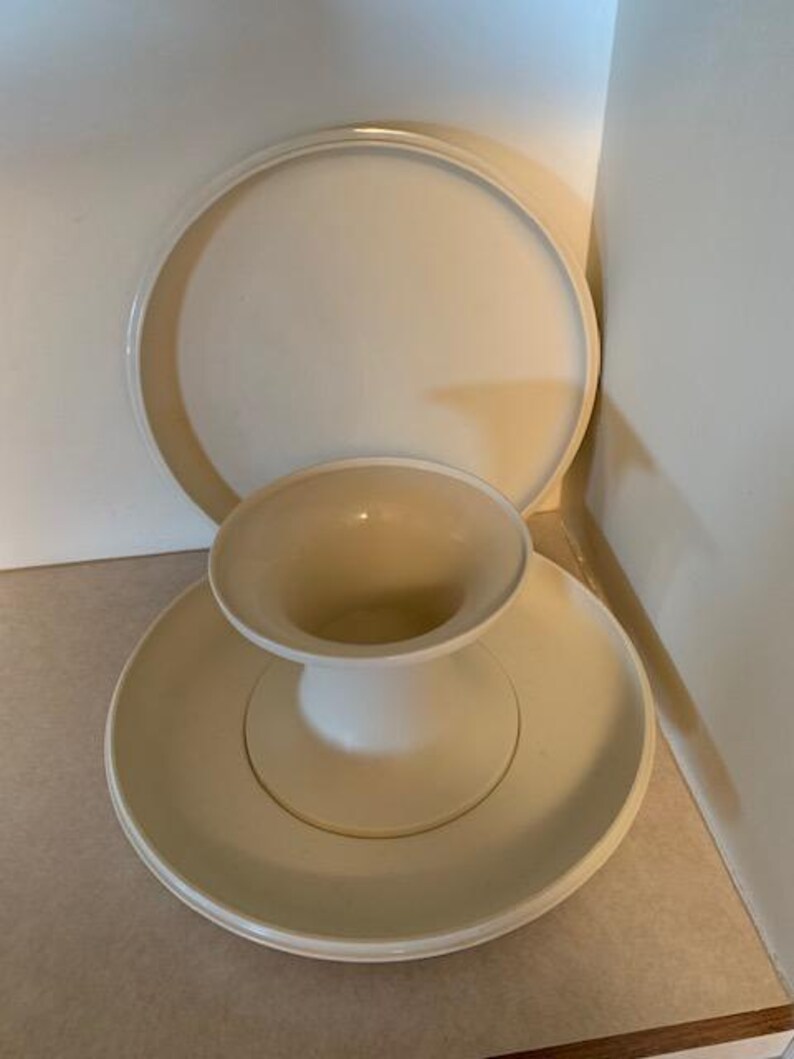 Stand Tupperware Vintage Tupperware Display Stand, Vintage Tupperware, Vintage Serving ...