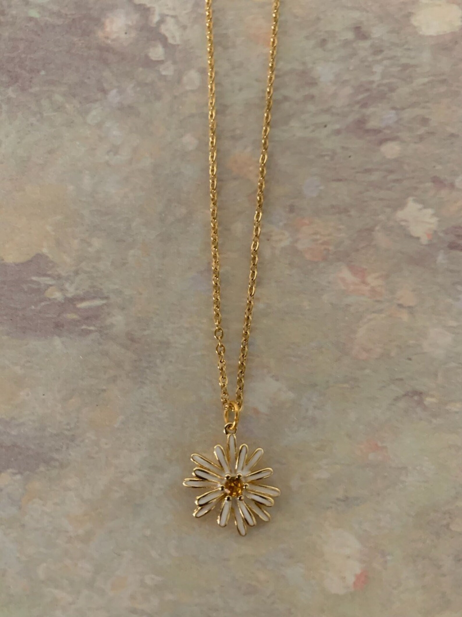White and Honey Stone Flower Necklace, White Daisy Necklace, Daisy ...