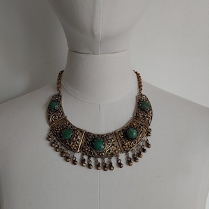vintage 1930&#39;s green glass and brass metal necklace