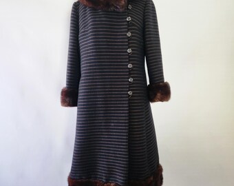 Vintage Mod 1960s Wool Coat with Mink Trim (M-L)