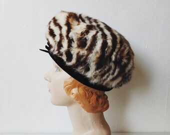 Leopard Print Faux Fur Hat with Black Bow 90s Vintage Fuzzy Faux Fur Animal Print Reversible Bucket  main image 3