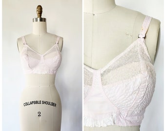 vintage bra - vintage 1940s pink lace bullet bra - size 40C / large - vintage nylon bra