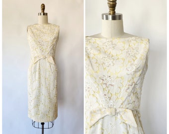 vintage 1960's yellow and white floral lace mod dress with decorative bow - small