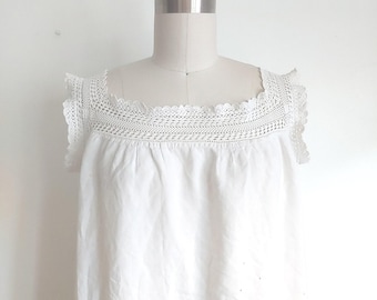 Antique white cotton and crochet nightgown | vintage lingerie