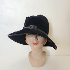 1960\'s Dior Black Velvet Chapeau CHRISTIAN DIOR 1940s 1950s Vintage Dark Brown Velvet Hat W  main image 3