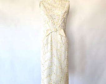 vintage 1960's yellow and white floral lace mod dress with decorative bow - small