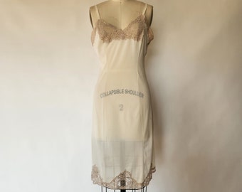 vintage 1950&#39;s mid-century beige lace lingerie slip women&#39;s underwear - small / medium / mother&#39;s day gift