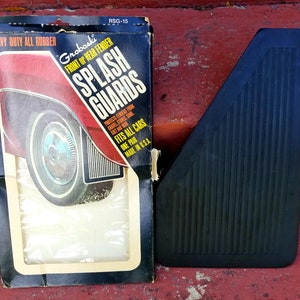 NOS Groboski Splash Guards Mudflaps for Cars RSG-15