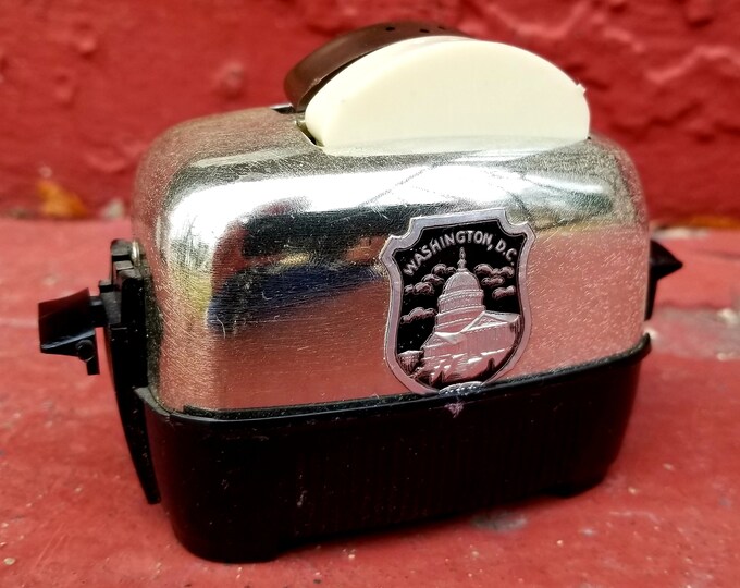 Vintage Toaster Salt and Pepper Shaker Set Washington DC Souvenir Etsy
