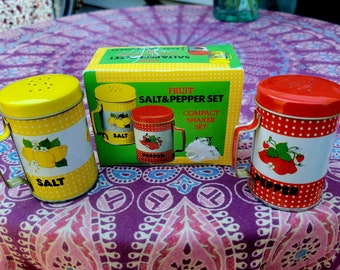1985 Fruit S&P Shaker Set