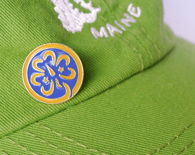 Girl Scout Jewelry, World Badge Pin, Girl Scout Shamrock, WAGGGS
