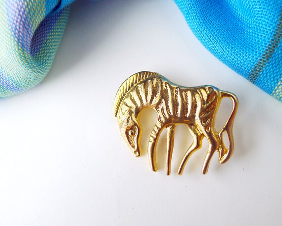 Vcufflinks Detailed Zebra Head Africa Zoo Lapel Pin Brooch