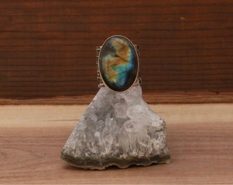 Bague de déclaration en labradorite et peau de serpent (taille 8,5)