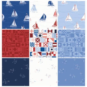 Op de afbeelding: Negen stofpatronen met nautische thema's. De patronen omvatten zeilboten op blauwe en witte achtergronden, vlaggen in rood, wit en blauw, en bubbelontwerpen in verschillende tinten blauw en wit. De ontwerpen worden herhaald over de stof.