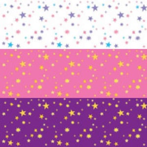 Pode incluir: Três faixas horizontais de tecido com um padrão repetido de estrelas. A faixa superior é branca com estrelas azuis e rosa. A faixa do meio é rosa com estrelas amarelas. A faixa inferior é roxa com estrelas amarelas.
