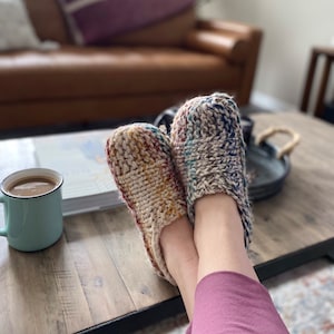 Handmade Wool Slippers - Variety of Colours and Sizes - Men and Women&#39;s - Warm and Comfortable - Hand Knit in Canada - Slipper Socks