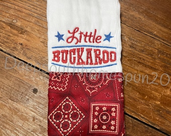 Little Buckaroo, Cowboy baby embroidered Burp cloth, great gift, western baby , personalized free