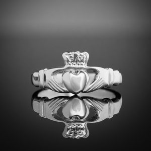 Traditioneller Claddagh Ring