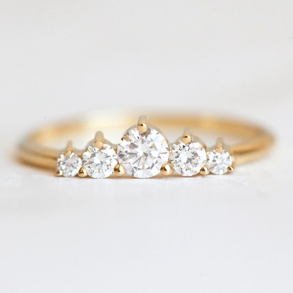 Diamond Engagement Ring 18k Yellow Gold, Round Diamond Ring, Artdeco Diamond Engagement Ring with Diamonds by Minimalvs