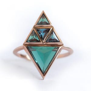 Bague alexandrite Triangle Kite Lab, bague de fiançailles Alexandrite tendance