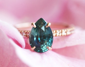 Pear Sapphire Ring, Teal Sapphire Engagement Ring, Green Blue Sapphire Ring, 2ct Pear Engagement Ring with Sapphire, Peacock Sapphire Ring
