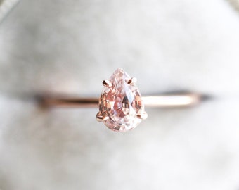 Peach Sapphire ring, Peach Pink Sapphire Engagement Ring. Color change sapphire ring, Rose Gold Engagement Ring