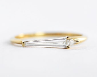 Tapered baguette diamond ring, Unique diamond ring with triangle diamond