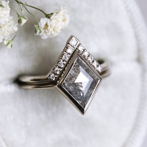 Rose Cut Kite Diamond Ring Set, Salt Pepper Diamond Engagement Ring with Diamond V band, Two Ring Set with Grey Diamond Ring
