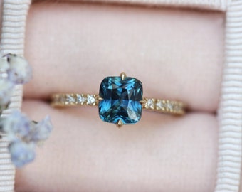 Cushion Sapphire Ring, Blue Cushion Sapphire Engagement Ring, Cushion Engagement Ring with pave diamond band, Minimalvs