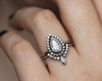 One Carat Diamond Engagement Ring, Halo Diamond Pear Diamond Ring with Curved Diamond Band, White Gold Diamond Ring Set