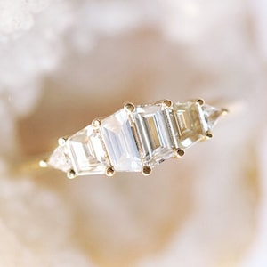 Trapeze diamond engagement ring