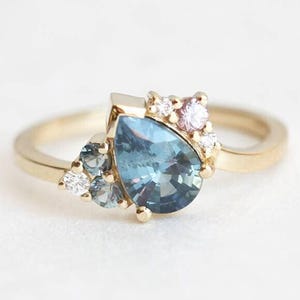 Blue Pear Sapphire Engagement Ring, Sapphire Cluster Ring, 18k Gold Wedding Ring with Pear Cut Blue Sapphire and diamonds in yellow gold