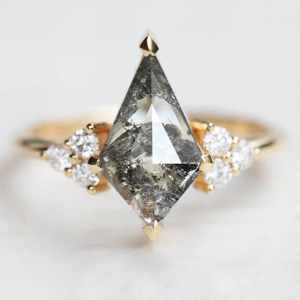 Unieke Galaxy Diamond-verlovingsring, diamanten ring met peper en zout, diamanten ring met peper en zout, unieke natuurlijke diamanten ring