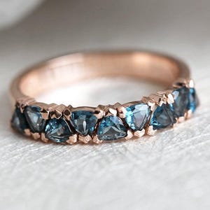 London Blue Topaz Ring, Teal Blue Wedding Band, Rose Gold Wedding Ring with London Blue Topaz, Unique Trillion Wedding Band