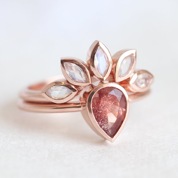 Sunstone ring set, Oregon sunstone engagement ring, Moonstone wedding band, Rose gold pear ring set