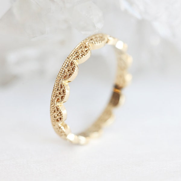 Filigraner Ehering, Goldspitze Ring, Zarter Stapelring, Solid Gold strukturierter Ring, Zierlicher Ring