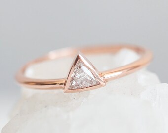 Triangle diamond ring with 0.2ct triangle cut diamond solitaire 14k 18k platinum