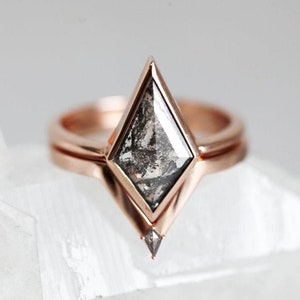 Kite Diamond Engagement Ring With Kite Diamond Wedding Band, Unique ...