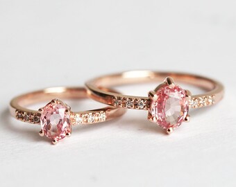 Rose Gold Sapphire Ring, Peach Pink Sapphire Ring, Oval Sapphire Ring, Diamond Sapphire Ring, Sapphire Diamond Band, Minimalvs