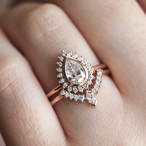 Ladies Brilliant 5ct Pear Cut Lab Diamond 18K White Gold Filled Engagement Ring Ladies Brilliant 5ct Pear Cut Lab Diamond 18K White Gold Filled Engagement Ring